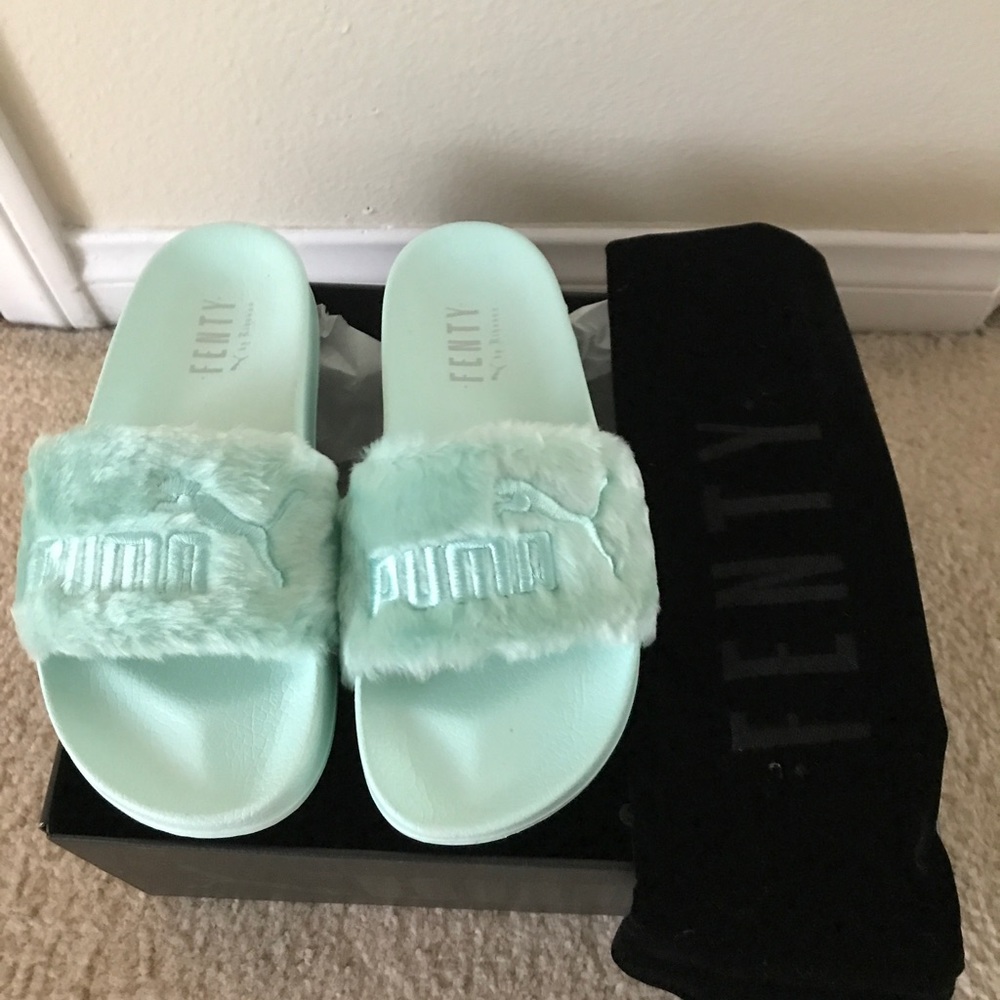 Brand New Rihanna Fur Slide Wns Bay Puma - Silver